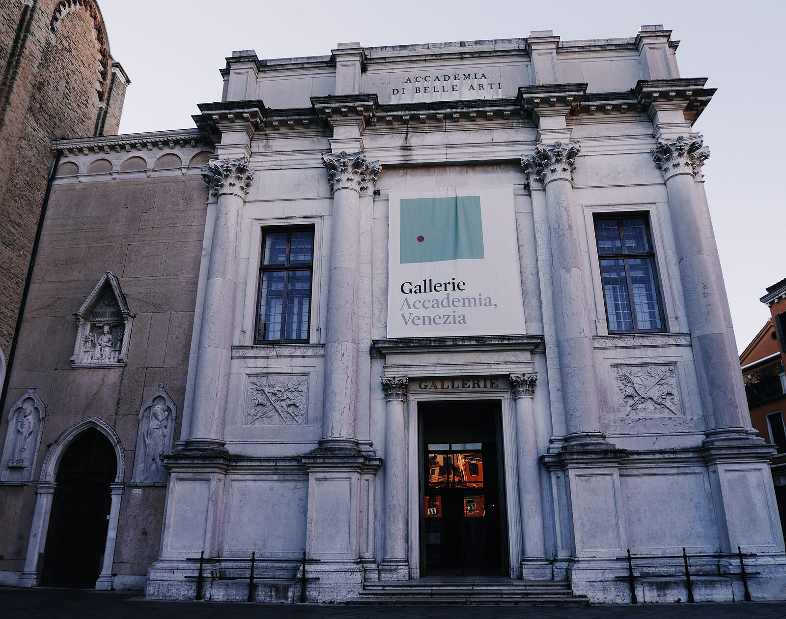Accademia Galleries : The entrance to the Gallery