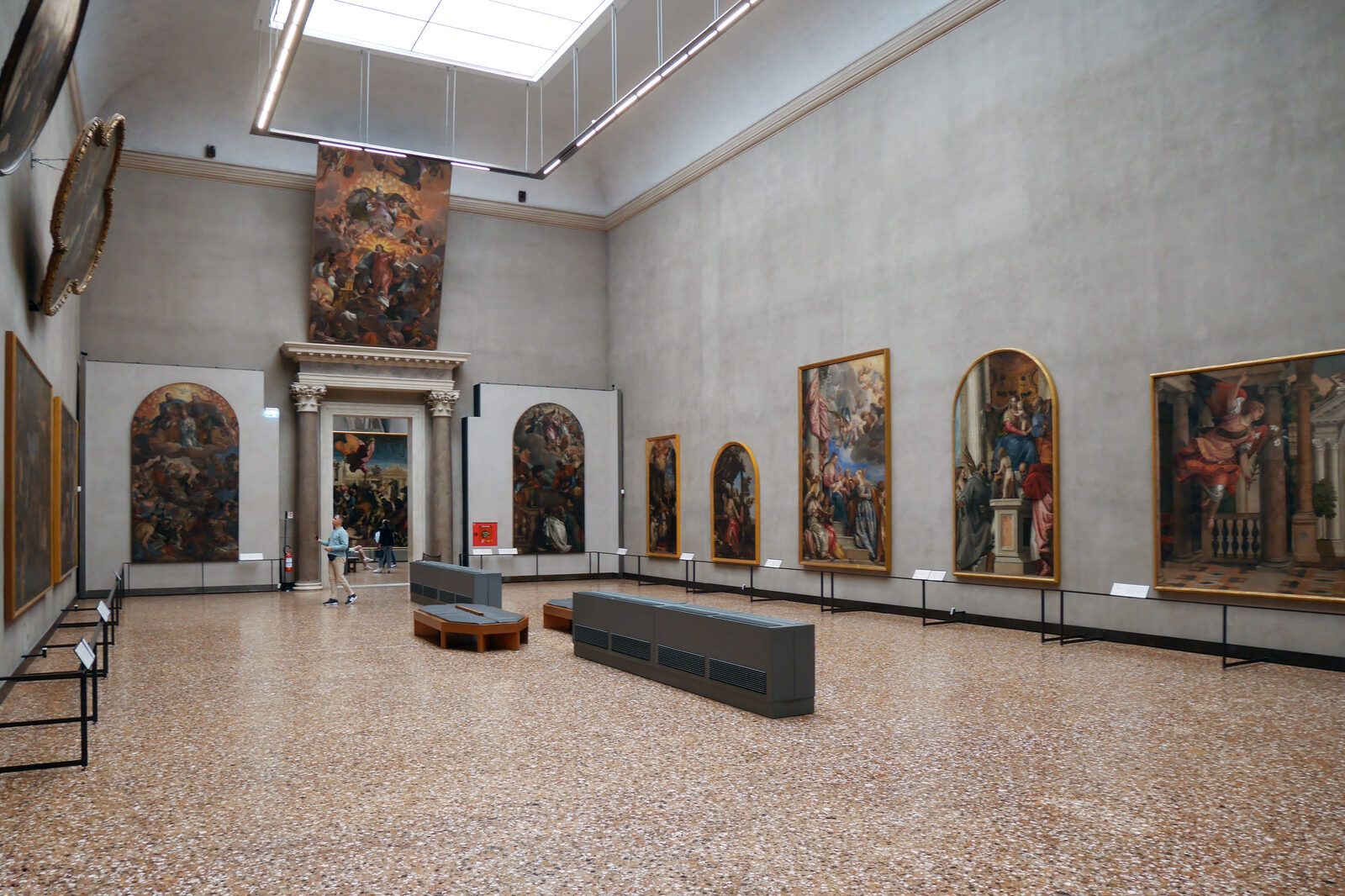 Galería de la Academia : En la misma amplia Sala X, hay muchas más obras que admirar de Veronese e incluso de Tintoretto