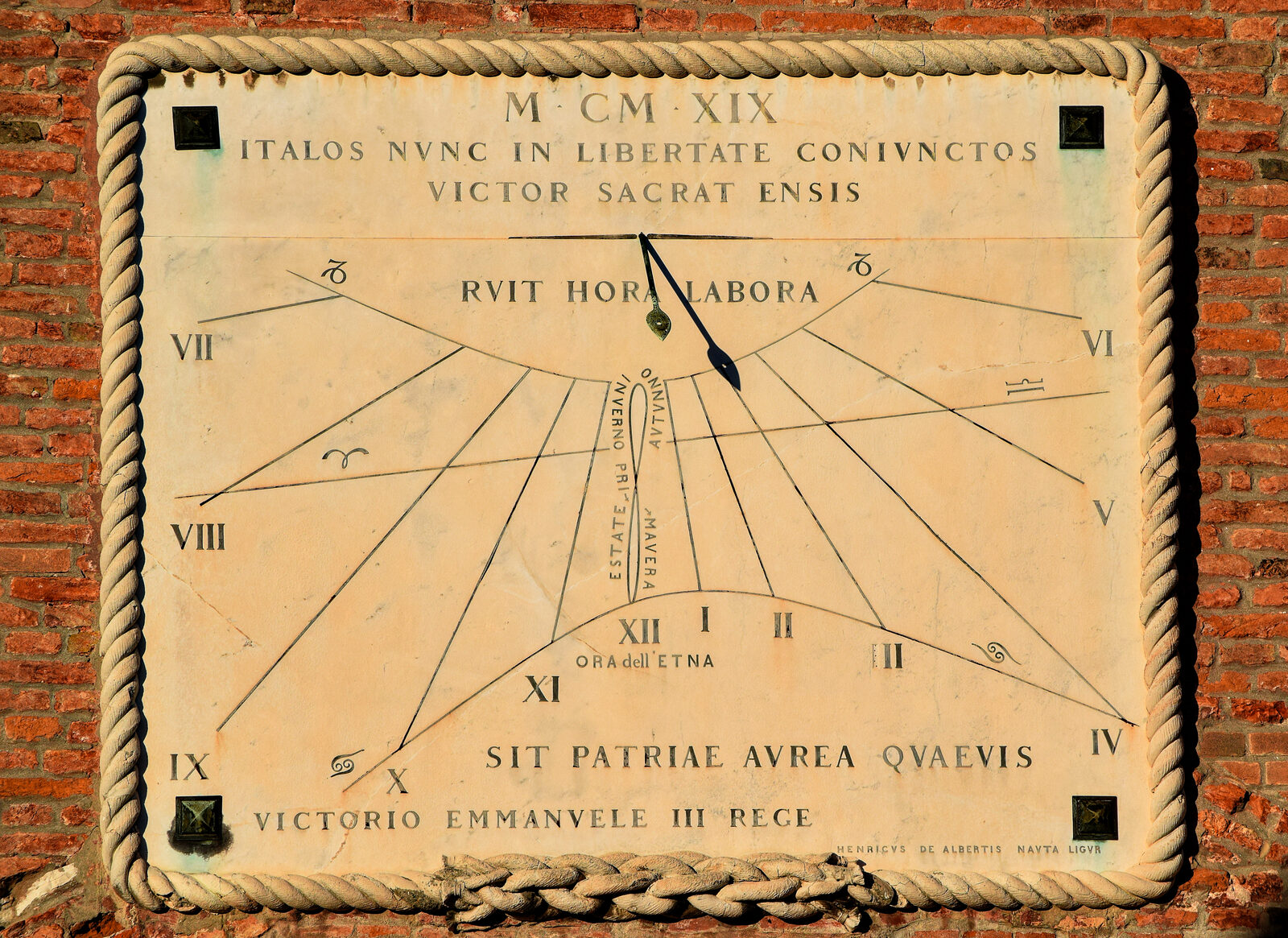 Venetian Arsenal : Detail on the right tower