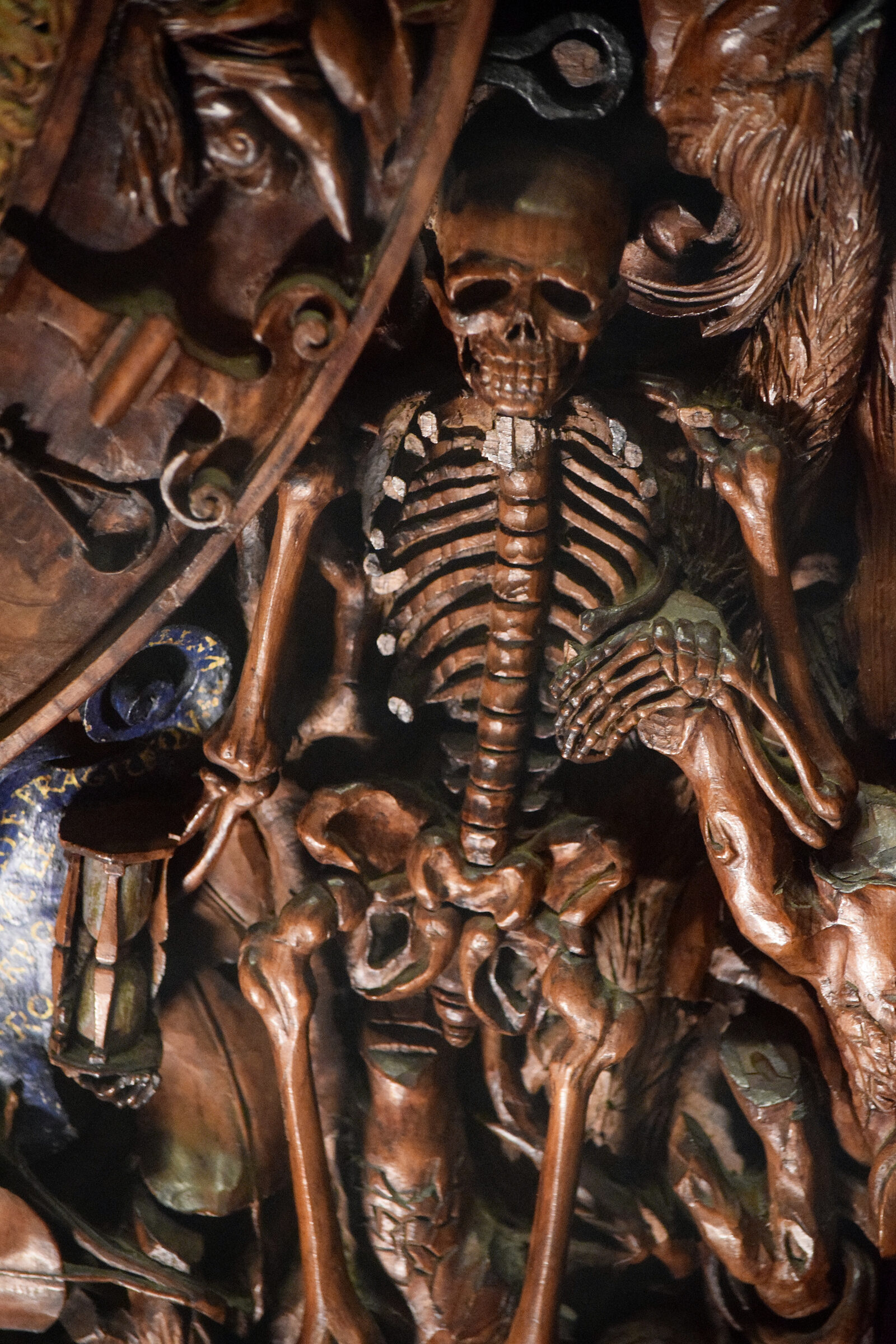 Basilica dei Frari : Detail from a clock sculpted by Francesco Pianta; the neighbouring Scuola di San Rocco houses more of his intricate wood sculptures
