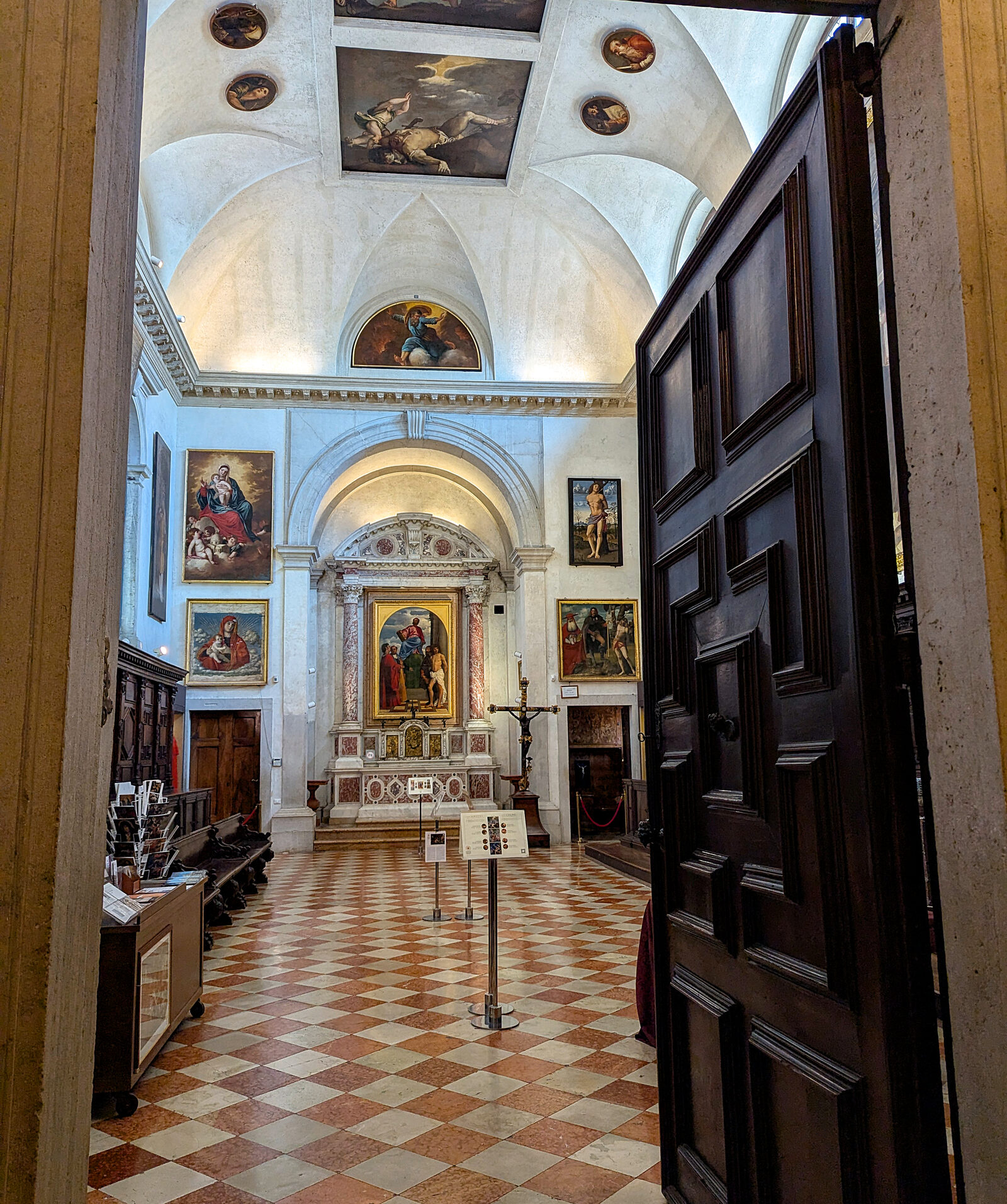 La Salute : Inside the Sacristy is where the church’s finest art is concentrated