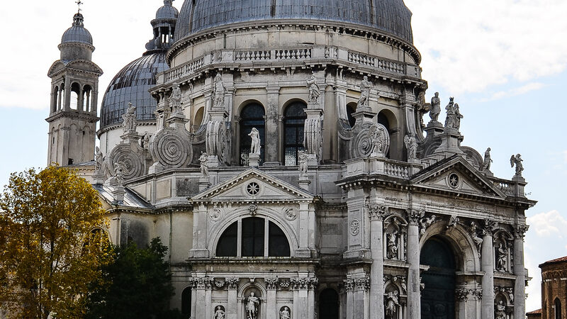 La Salute : Because of its octagonal design, no matter where you stand, you’ll only ever see three of its facades at once