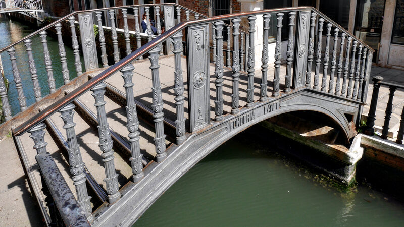 印象的な橋 : Ponte della Donna Onesta