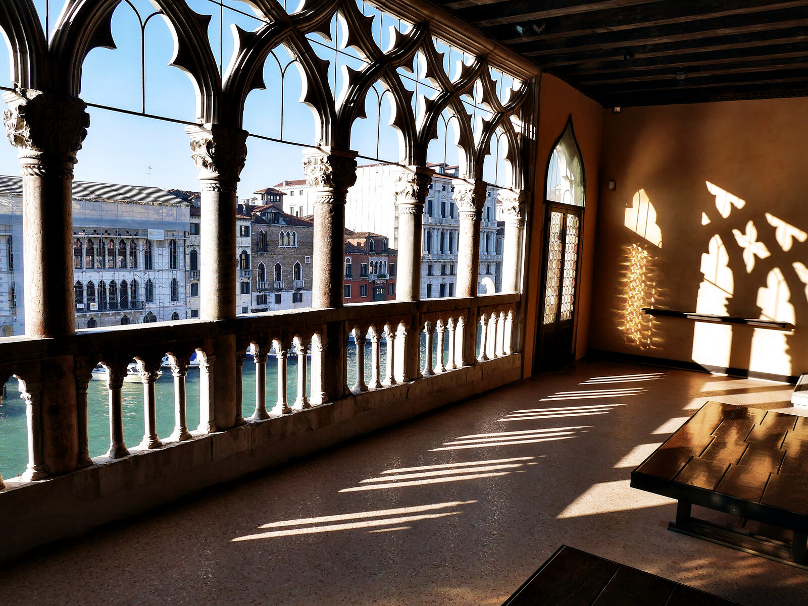 Ca' d'Oro : The loggia on the top floor offers views of the Grand Canal framed by Gothic arcades