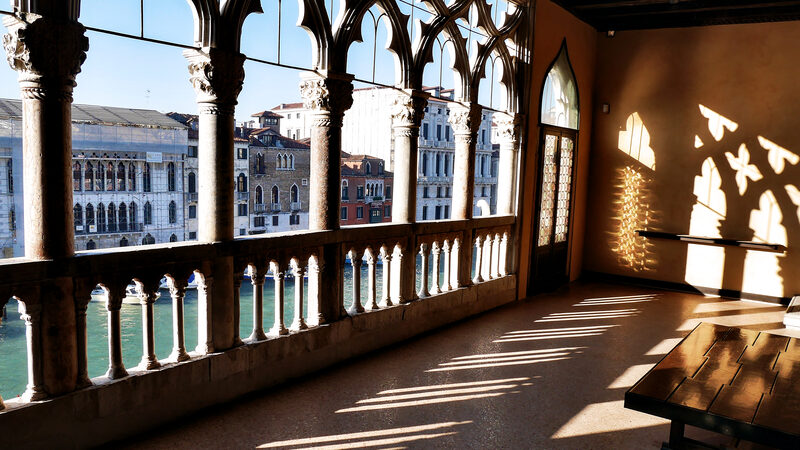 Ca' d'Oro : The loggia on the top floor offers views of the Grand Canal framed by Gothic arcades