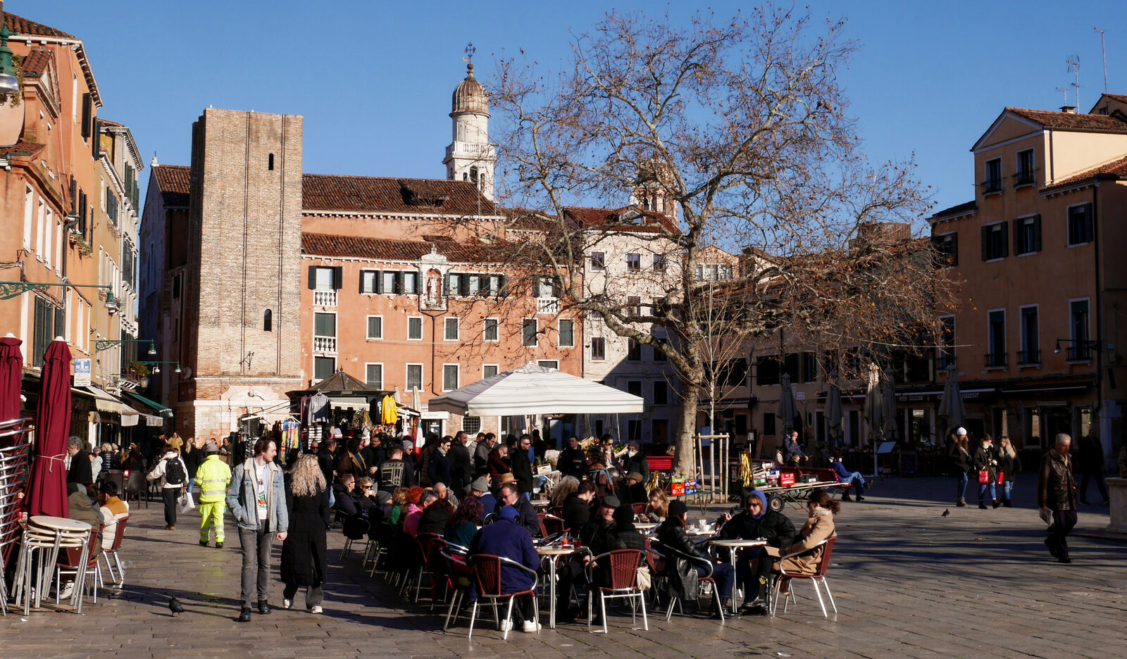 Campo Santa Margherita : To the north is the truncated bell tower of the former Margherita Church, now Ca’ Foscari auditorium, with its top demolished in 1808 for safety