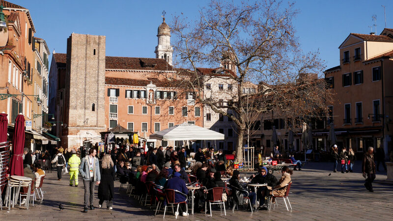 Campo Santa Margherita : Always teeming with activity!