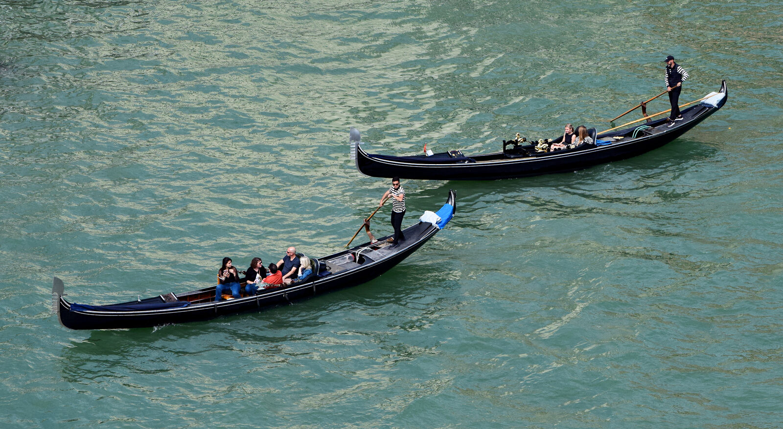 Canal Grande : Or perhaps swept along in a graceful gondola chase