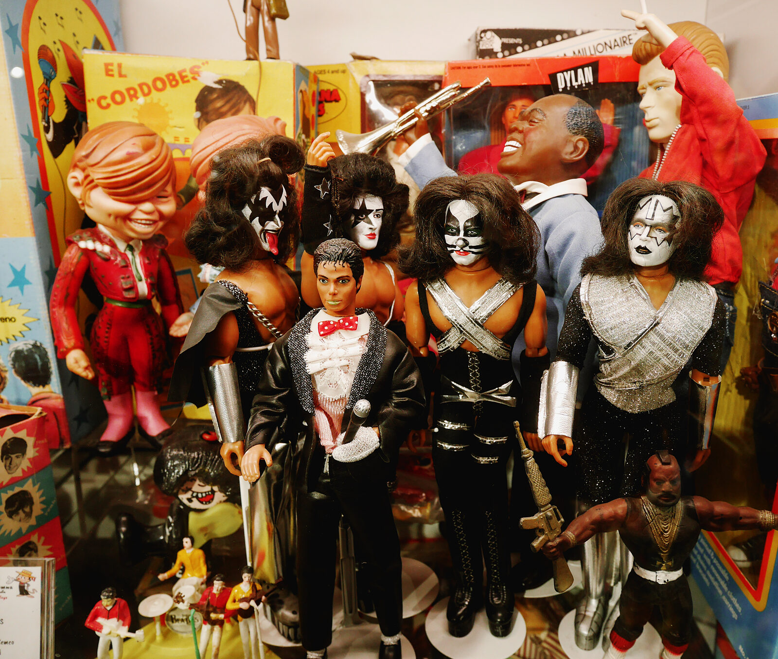 Vintage Toys : The section featuring music stars has KISS upfront