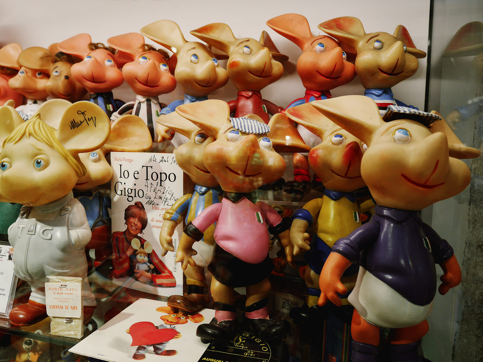 Vintage Toys : Fans of Italian television will recognize Topo Gigio