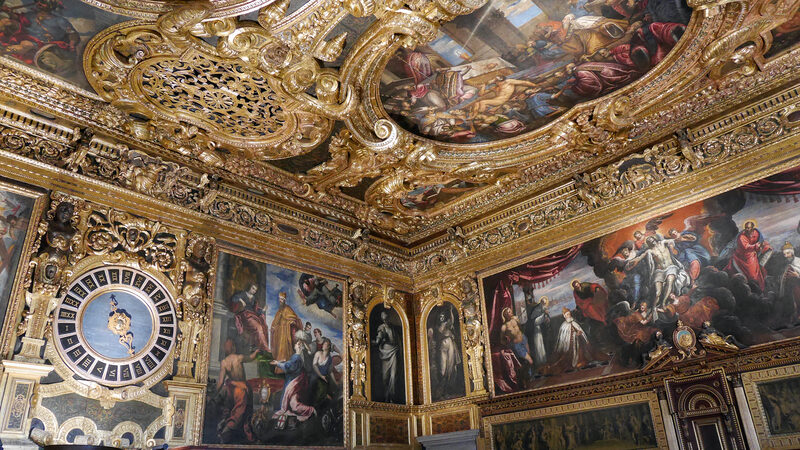 Palácio Ducal : Outra sala igualmente impressionante, embora mais discreta: a Sala do Conselho