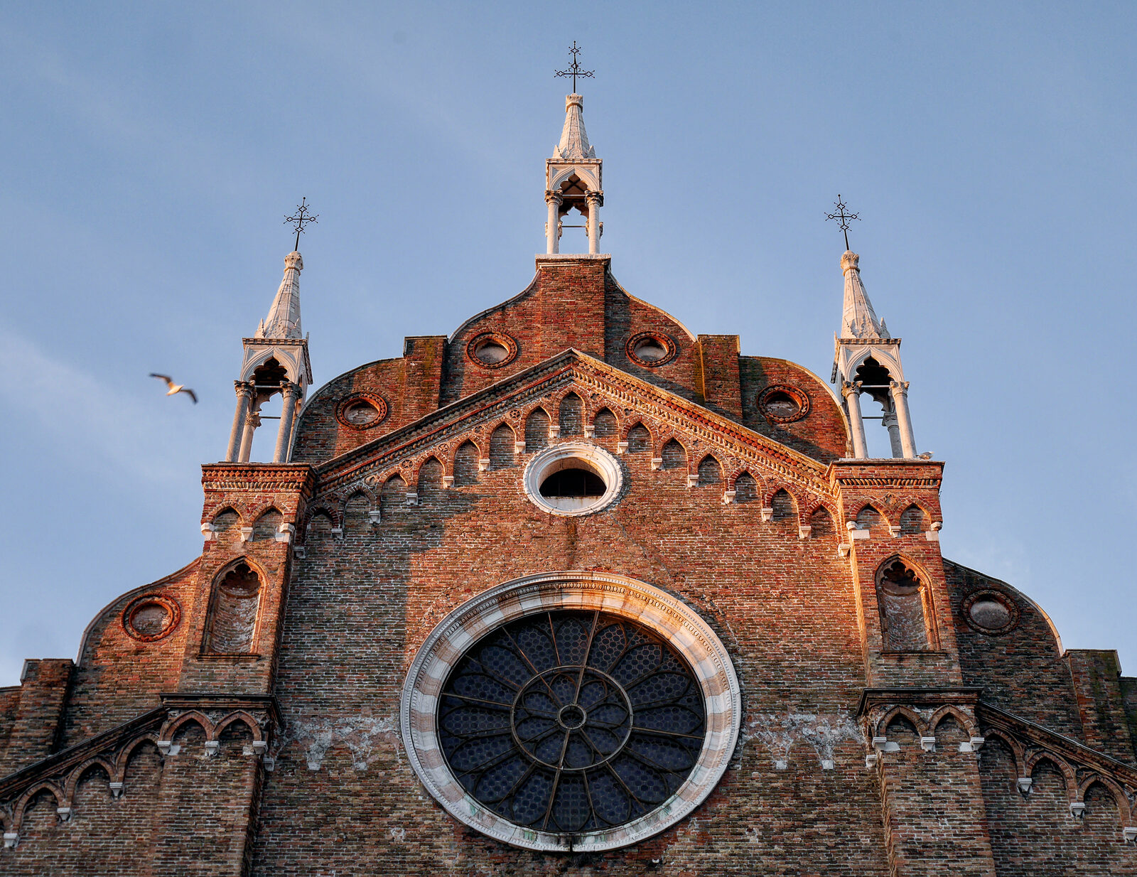 Frari Basilica : Yet, within this simplicity lies a profound beauty