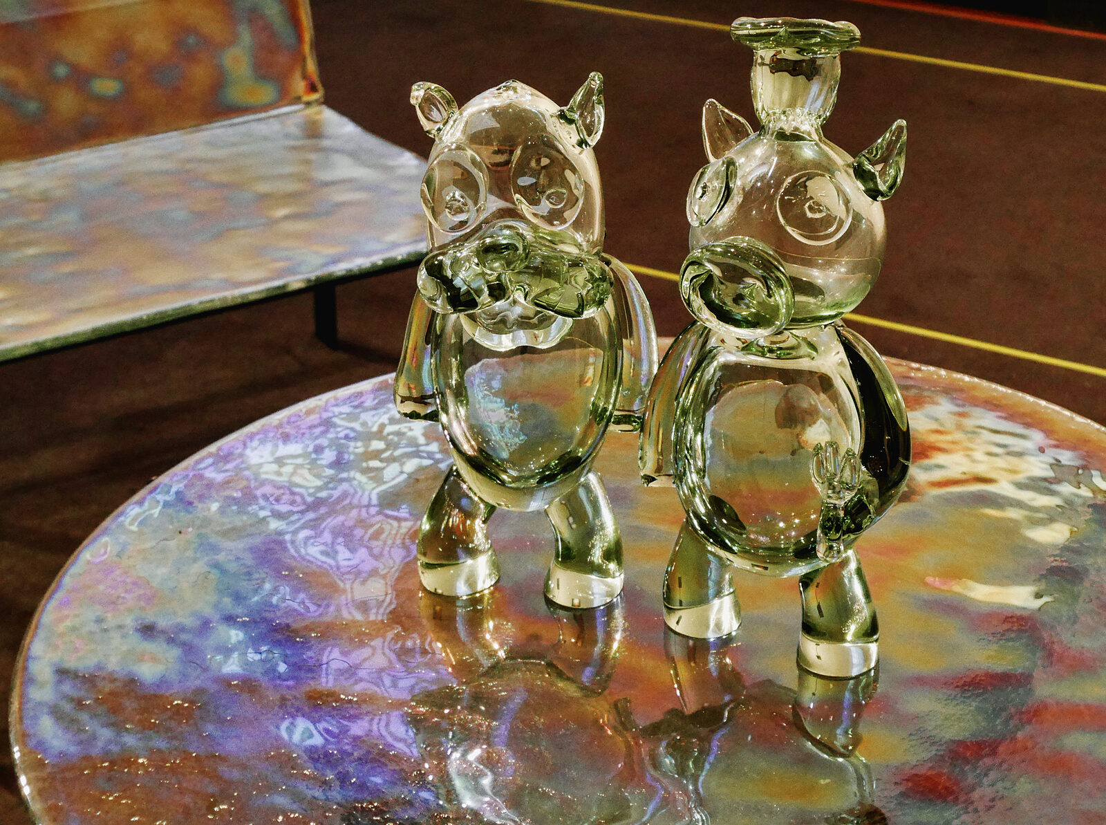 Glass Museum : Two glass creatures crafted with a playful touch