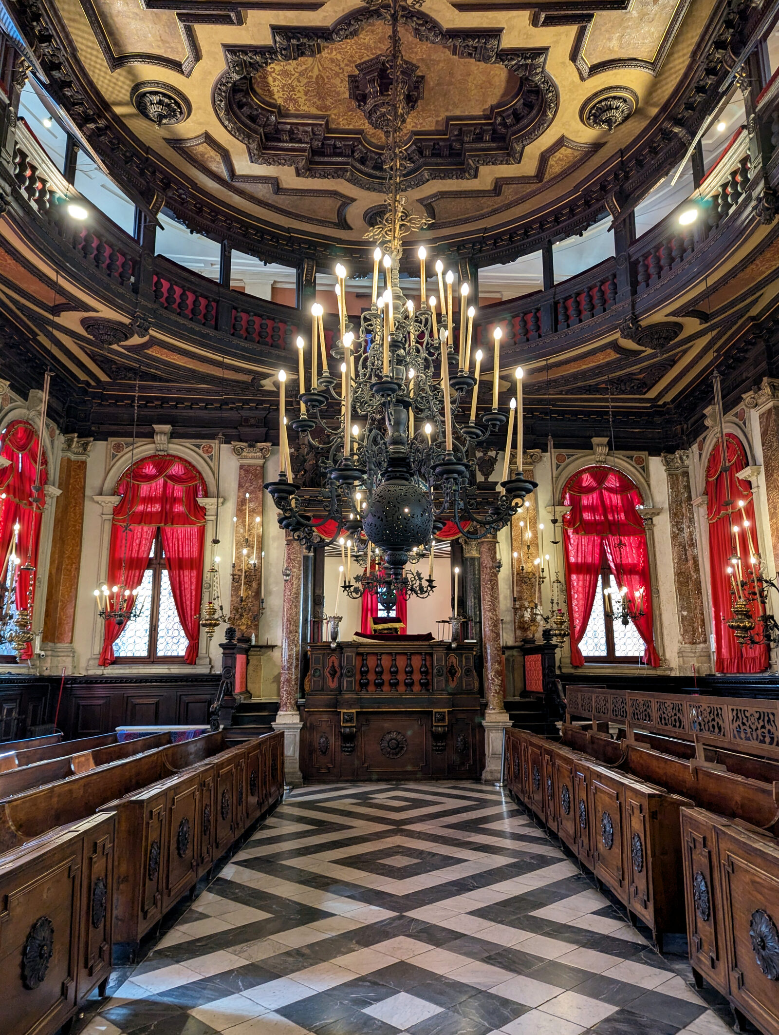 Jewish Ghetto : But once inside, it’s clear that the largest synagogue is anything but modest - the contrast between the exterior and interior is striking.