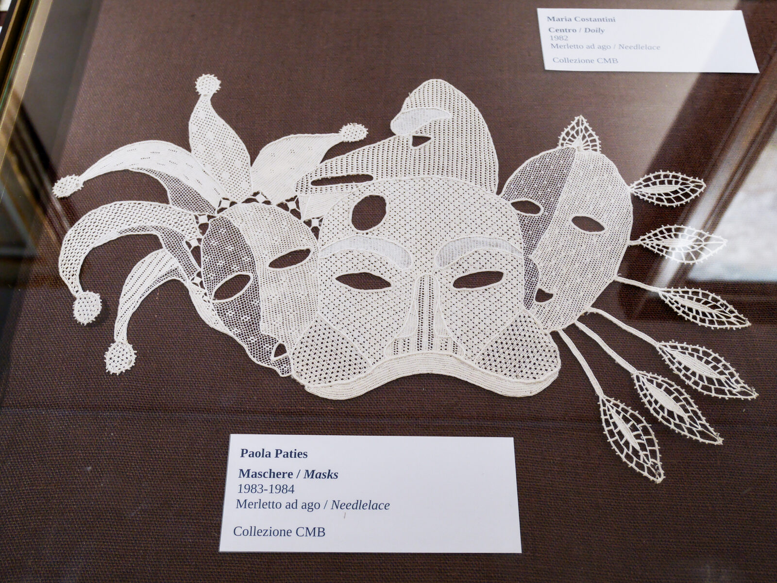 Lace Museum : Not all exhibits date from the past; the museum also displays modern lace designs