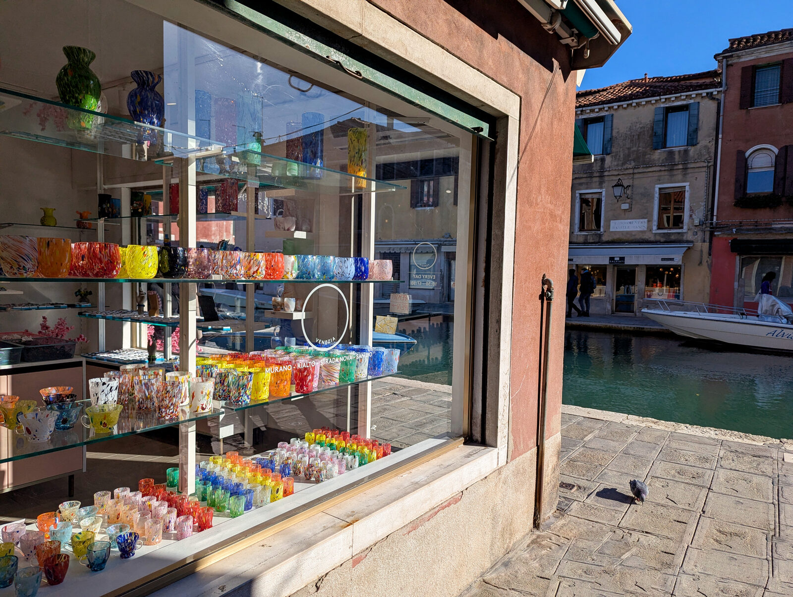 Murano : Rio dei Vetrai is packed with glass shops offering an overwhelming variety, such as these colorful drinking glasses