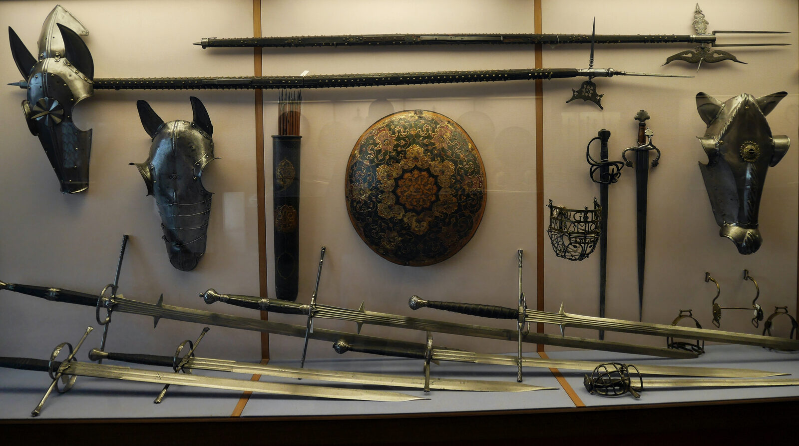 Palazzo Ducale : Items displayed in the armory