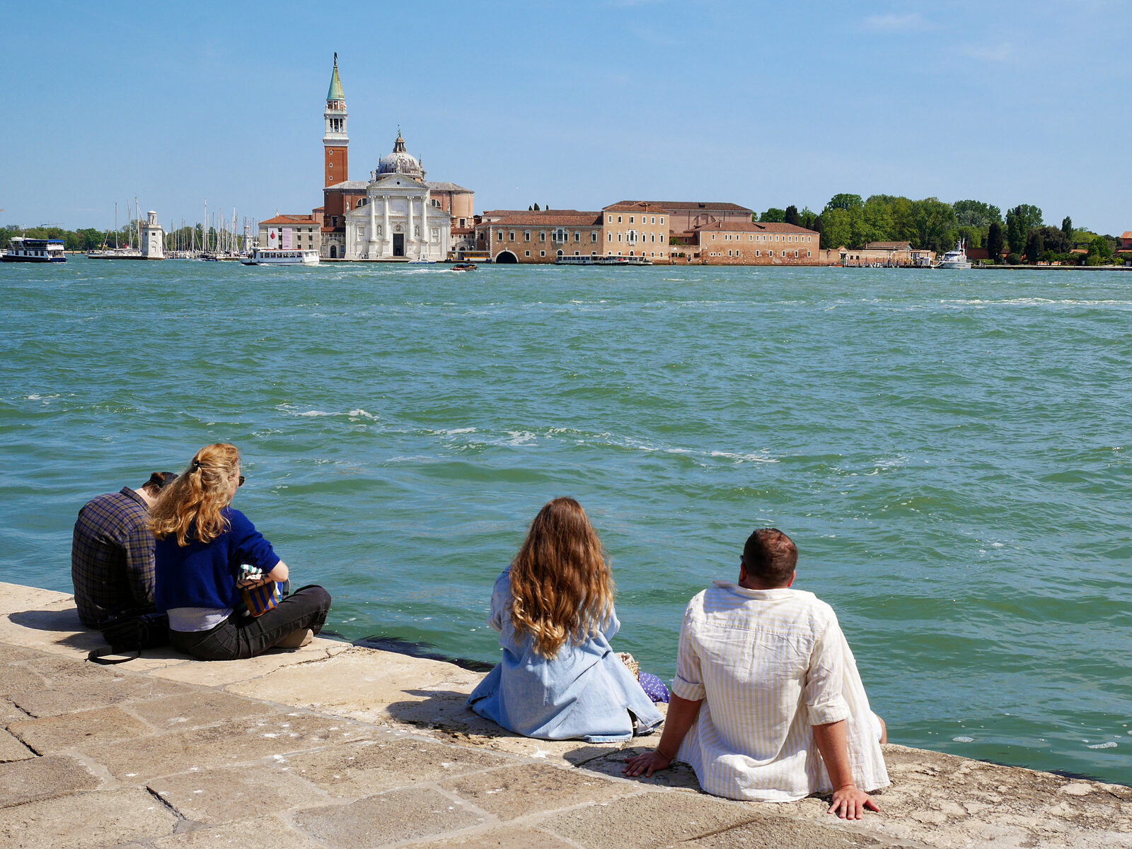 Punta della Dogana : Yet somehow, it's still a relaxing place to soak in the 270° views over the San Marco Basin. Here again: San Giorgio Maggiore, this time under the noon sun.
