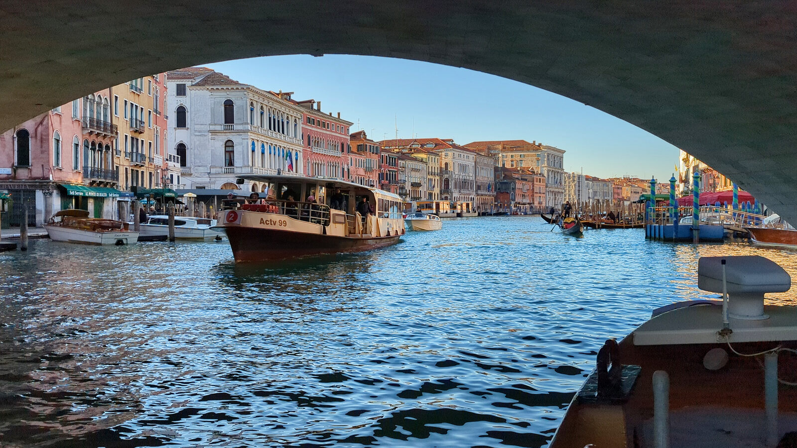 Rialto Bridge : Experience passing under the bridge from the front seats of a water bus for the best view