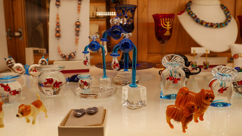 Rio dei Vetrai : The artisan shops boast a remarkably diverse array of glass creations