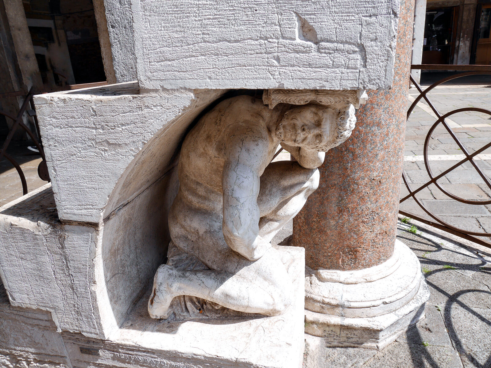 San Giacomo di Rialto : Il Gobbo di Rialto (the Hunchback of the Rialto) is a marble statue located opposite the church