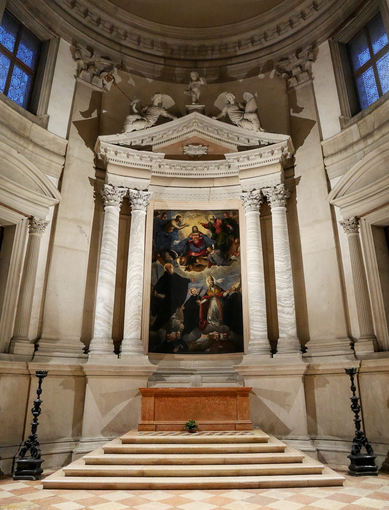 San Giorgio Maggiore : Tintoretto, with the help of his son Domenico, continues to impress inside the church with the 'Coronation of the Virgin'