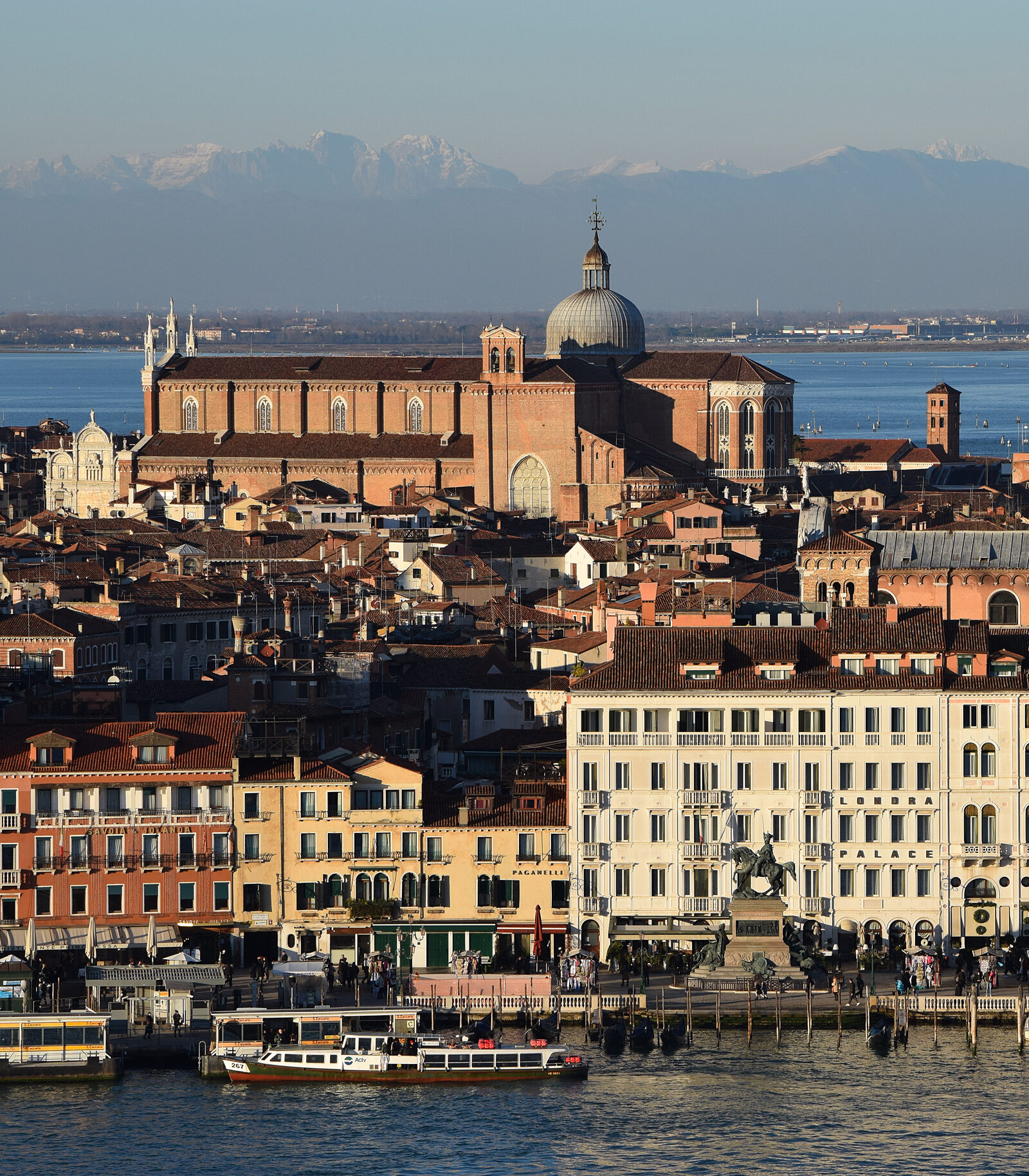 San Giorgio Maggiore : The imposing Santi Giovanni e Paolo dominating the skyline