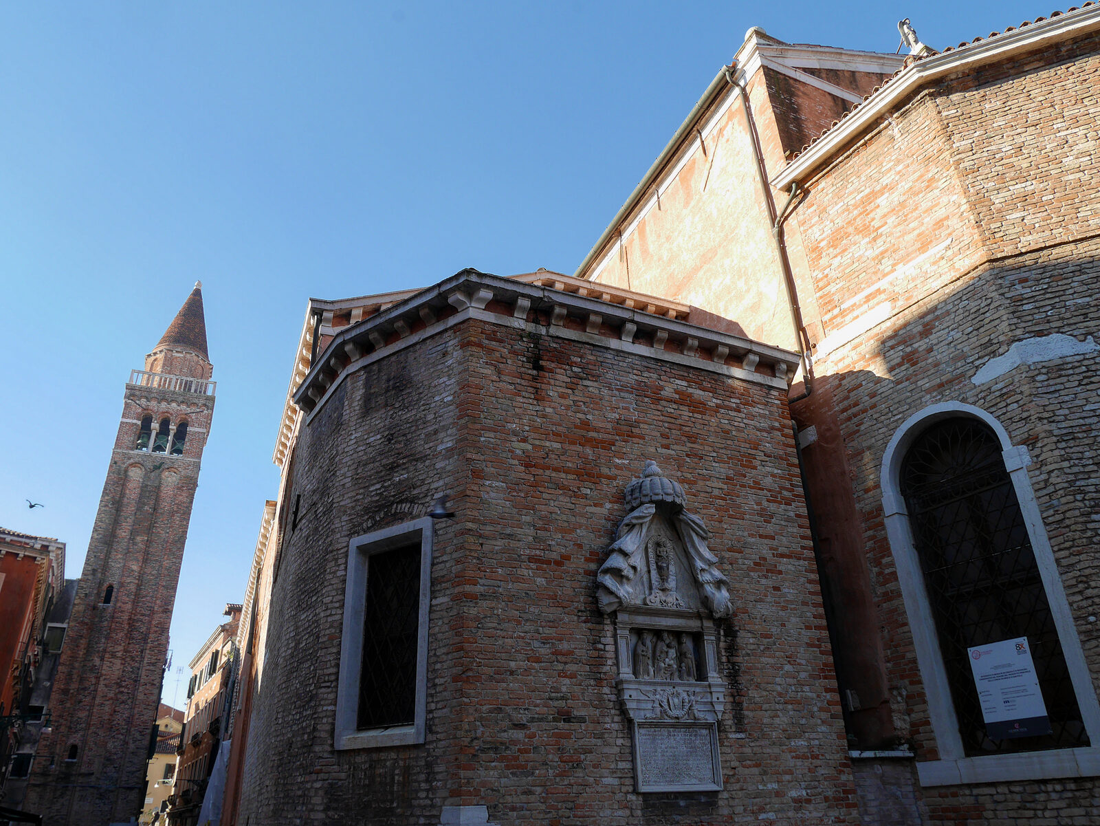 San Polo : The exterior and the standalone bell tower, as seen from Campo San Polo