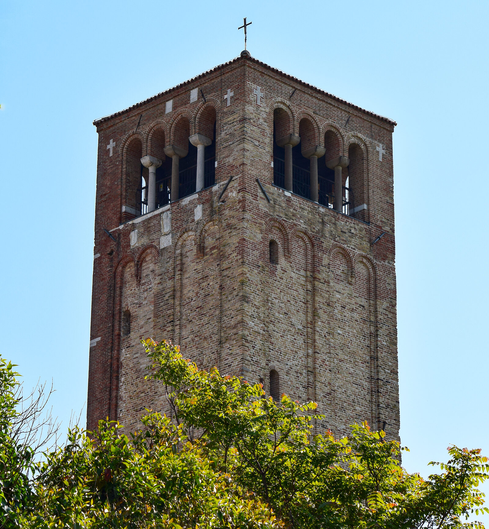 Torcello Campanile : It's incredible to think this tower is more than 1,000 years old and it's still standing strong
