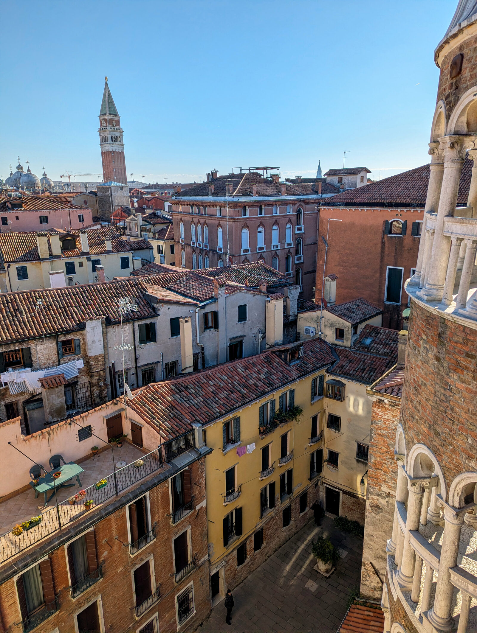 Palazzo Contarini del Bovolo : Keep in mind, you're more than 25 meters (82 feet) up in the air!