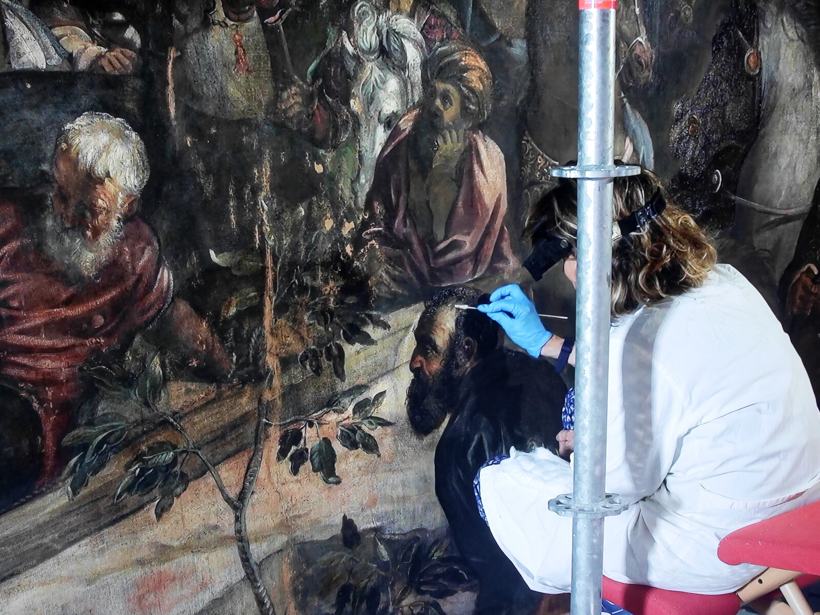 Scuola Grande di San Rocco : Restoration work on Tintoretto's 'Crucifixion'