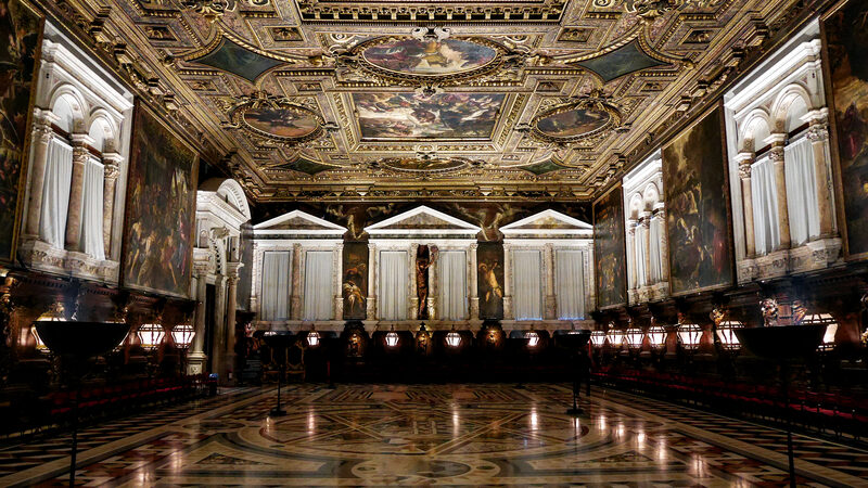 Scuola Grande di San Rocco : Perhaps the most impressive chapter hall in all of Venice