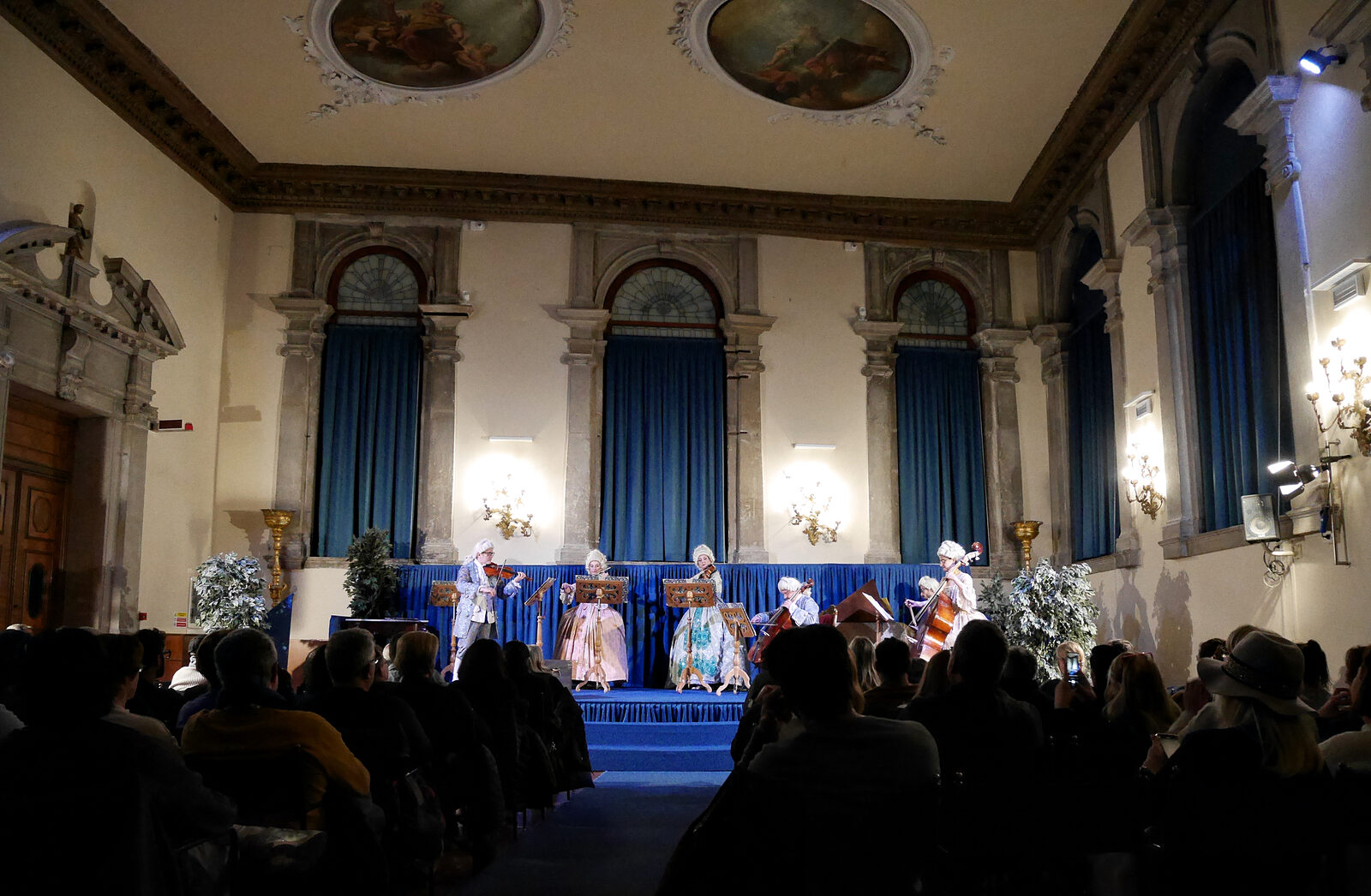 Scuola Grande di San Teodoro : The hall's distinctive trapezoidal shape helps create its remarkably clear acoustics