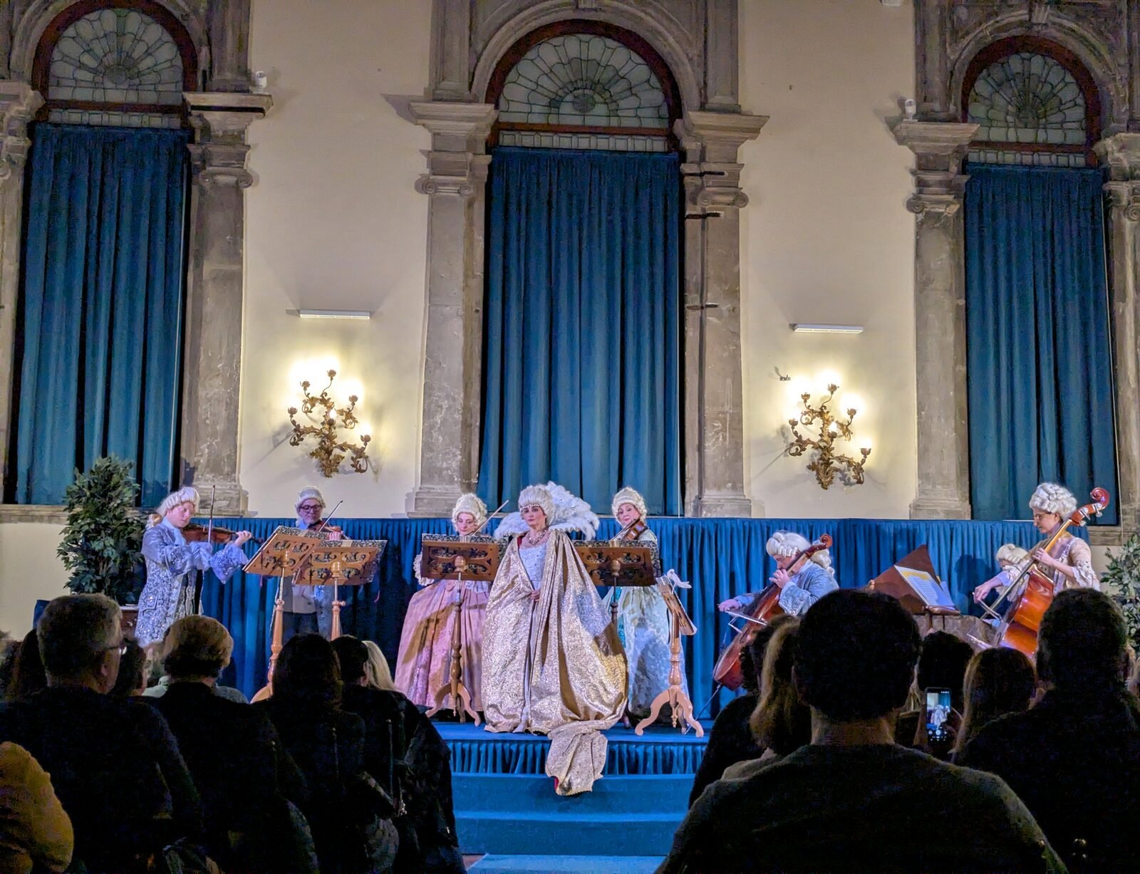 Scuola Grande San Teodoro : The evening concerts are especially memorable thanks to the performers' period attire