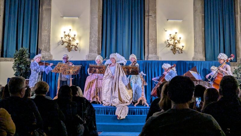Scuola Grande San Teodoro : The evening concerts are especially memorable thanks to the performers' period attire