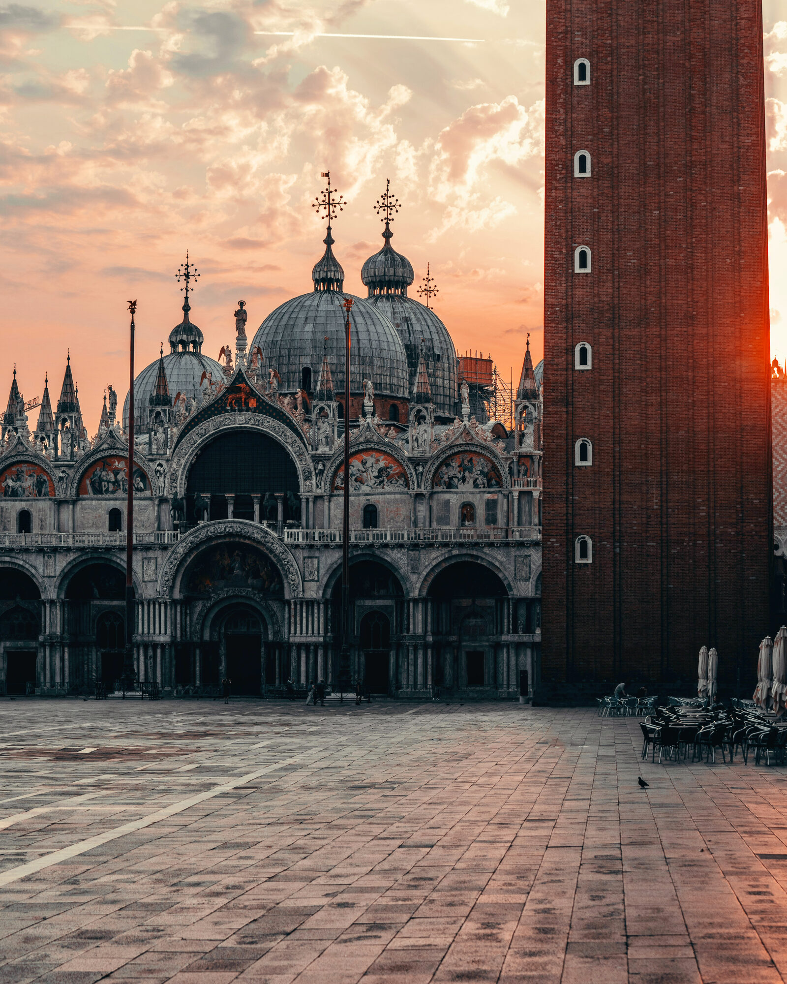 Piazza San Marco : It's equally impressive at sunrise, when the square is still quiet before the day-trippers arrive