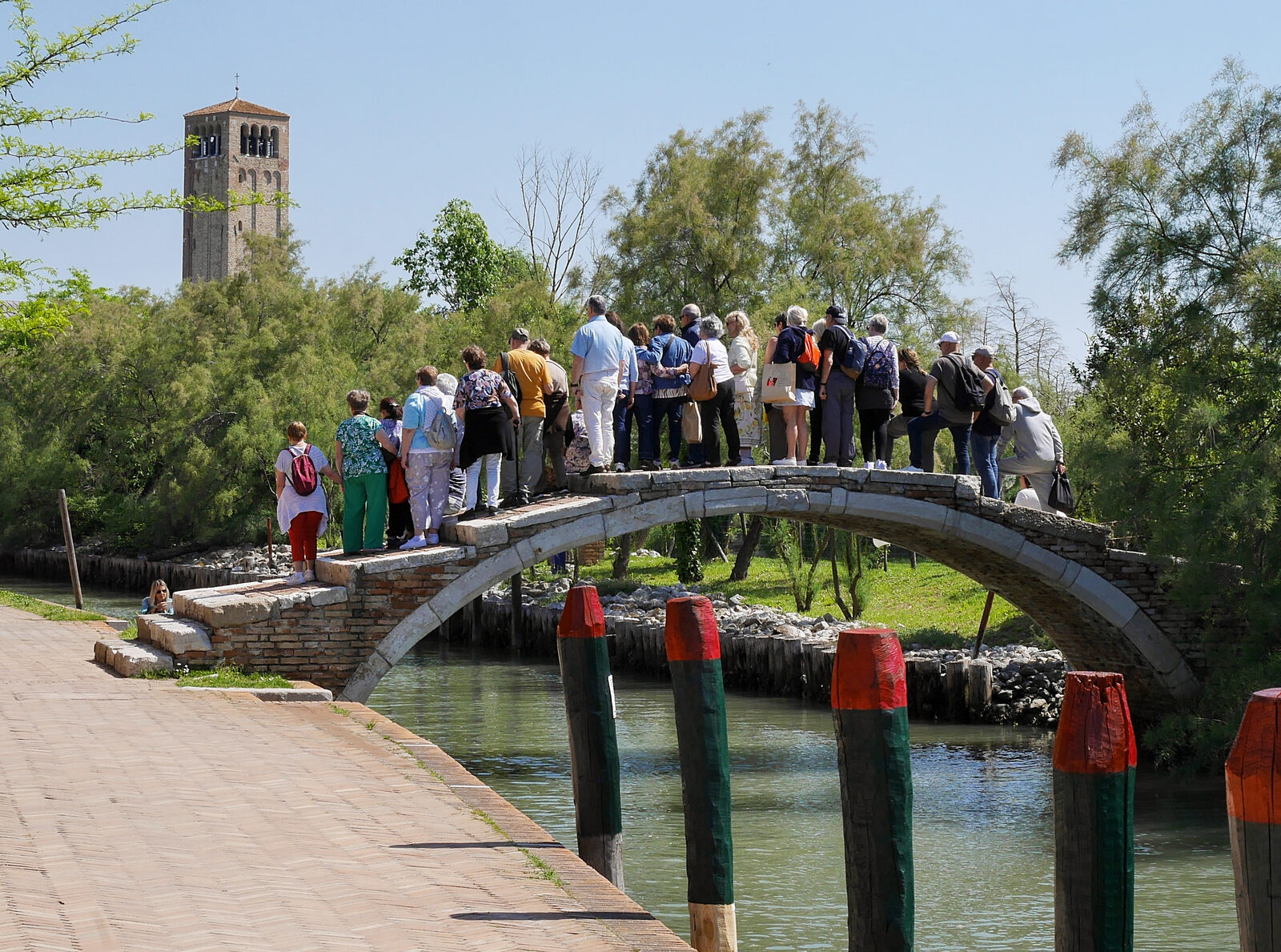 Torcello : Ever wondered how much weight these seemingly delicate bridges can actually support? Well, here's one answer...