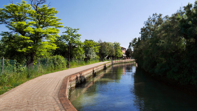 Torcello : What’s now a quiet path once ran through the center of a thriving community